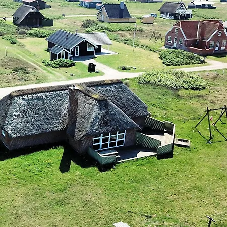 Charming Thatched Stone House By The Sea - Sj241